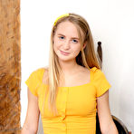 Pic of Teen shows her big tits 