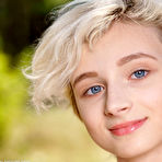 Pic of Horny model posing naked teen girl pussy