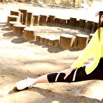 Pic of JAV Idol Moe Nashiki, Runing And Shaking Heavy Big Tits, 梨木萌, たわわな巨乳を揺らす市民ランナーをナンパでGET