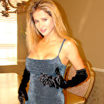 Pic of Hot wife in fishnet pantyhose