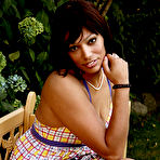 Pic of Mature Pictures Featuring 32 Year Old Issabella From AllOver30