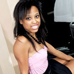Pic of Ebony Shows Pink