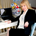 Pic of AllOver30.com - Introducing 52 year old Amanda
