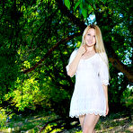Pic of Babe in the forest @ Met Art - CUTEGIRLPORN.COM