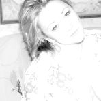 Pic of Lady La Perle dreaming in bed