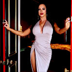 Pic of NikkiBenz.com