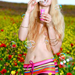Pic of Beaming Blonde with Kendell by Matiss