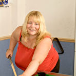 Pic of Kelly James - Busty Billiard Hustler - XL Girls - Curvy Girl Nudes