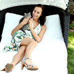 Pic of ALS is All Ladies Shaved - ALS Scan Thumbnail Gallery
