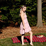 Pic of ALS is All Ladies Shaved - ALS Scan Thumbnail Gallery