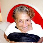 Pic of Hello Granny - Free Granny Gallery