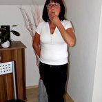 Pic of This naughty mama loves to get naked