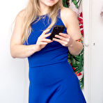 Pic of Caisa Hairbrush Insertion