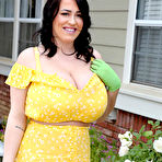 Pic of Leanne Crow Flower Child 2 – mybigtitsbabes