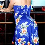 Pic of Emma Hix, Small Hands EVIL TIKI BABES: EPISODE 3, SCENE #01