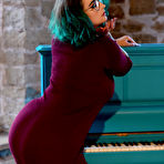 Pic of Galda Lou - Tease The Ivory - Nothing But Curves - Curvy Girl Nudes