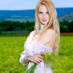 Pic of Kendell in Open Fields by Met-Art | Erotic Beauties