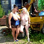 Pic of threesome &ndash; Exhibitionist amateurs