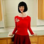 Pic of Julia the Naughty Teacher in FFstockings