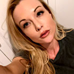 Pic of Kitchen Floor Selfies Featuring Kayden Kross