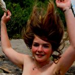 Pic of Hairy Brunette Girls Get Bottomed Out Very Easily - Uhairy