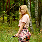 Pic of Bianca Bell Has A Picnic Zishy - Prime Curves