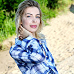 Pic of Eva Tali Outdoor Tease