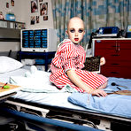 Pic of In the Play Room : Scandale dans la salle de jeux ! | SHOCKYOU