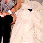 Pic of Babe gets titjob - AmateurPorn