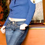Pic of The Burning Hot Brunette Milf Rita Faltoyano Has The Beautiful Shaved Pussy / DefineBabe.com