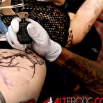 Pic of River Dawn Ink Breaks in New Tattoo Artist Kaptehn Trap Then Gets Fucked by Sascha Ink