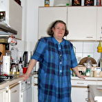 Pic of Amateur chubby housewife getting nasty in the kitchen - GrannyPornPics.net