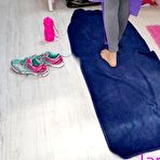 Pic of Teen Amateur In Gym Pussy Fingering Fitness - AmateurPorn