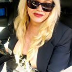 Pic of 60 year old MILF Allissa West is getting frisky - Mature.nl