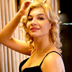 Pic of Amelia Dorn Round Ass Girl in Stockings