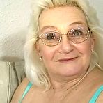 Pic of This older slut loves to knibble and suck cock