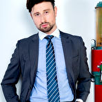 Pic of menatplay: Pound or Fuck?