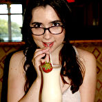 Pic of Ophelia Palantine in Found Hair In Food at Zishy - Prime Curves