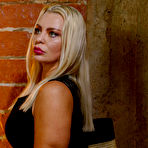 Pic of MILF Shakkira makes a young guys wildest fantasy come true - Mature.nl