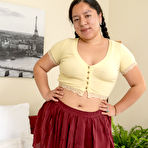 Pic of Lola L in Natural Bush by Abby Winters | abbywintersmodels.com