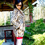 Pic of MILF Wanilianna is getting wet in the woods - Mature.nl