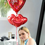 Pic of Joey White Slim Babe with a Fine Ass