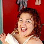 Pic of Chubby Loving - Juicy Bigtits Fatty Reyna Cruz Stripping In Gym