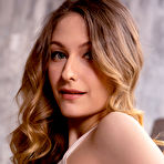 Pic of Katty Muss Takes off her Shorts