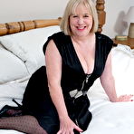 Pic of Big breasted mature slut giving one hell of a show. – UK Wives Pics