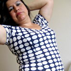 Pic of This hairy mature slut loves to play with herself. – UK Wives Pics