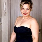 Pic of All Over 30 Ellariya Rose - NakedPics