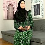 Pic of An angry husband found a lot of money with his hijab wife | Sex With Muslims