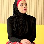 Pic of Hot babe in hijab doesn't wear panties | Sex With Muslims
