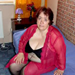 Pic of Kinky housewife loves to bondage herself - Mature.nl